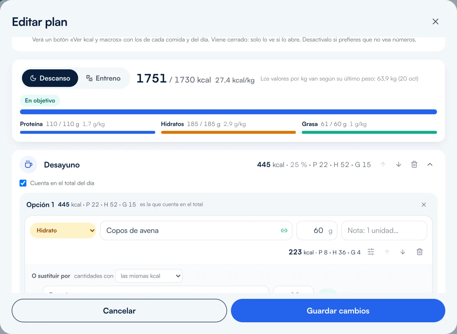 Creador de dietas: desayuno con copos de avena y sus alternativas calculadas, y los totales del día frente al objetivo